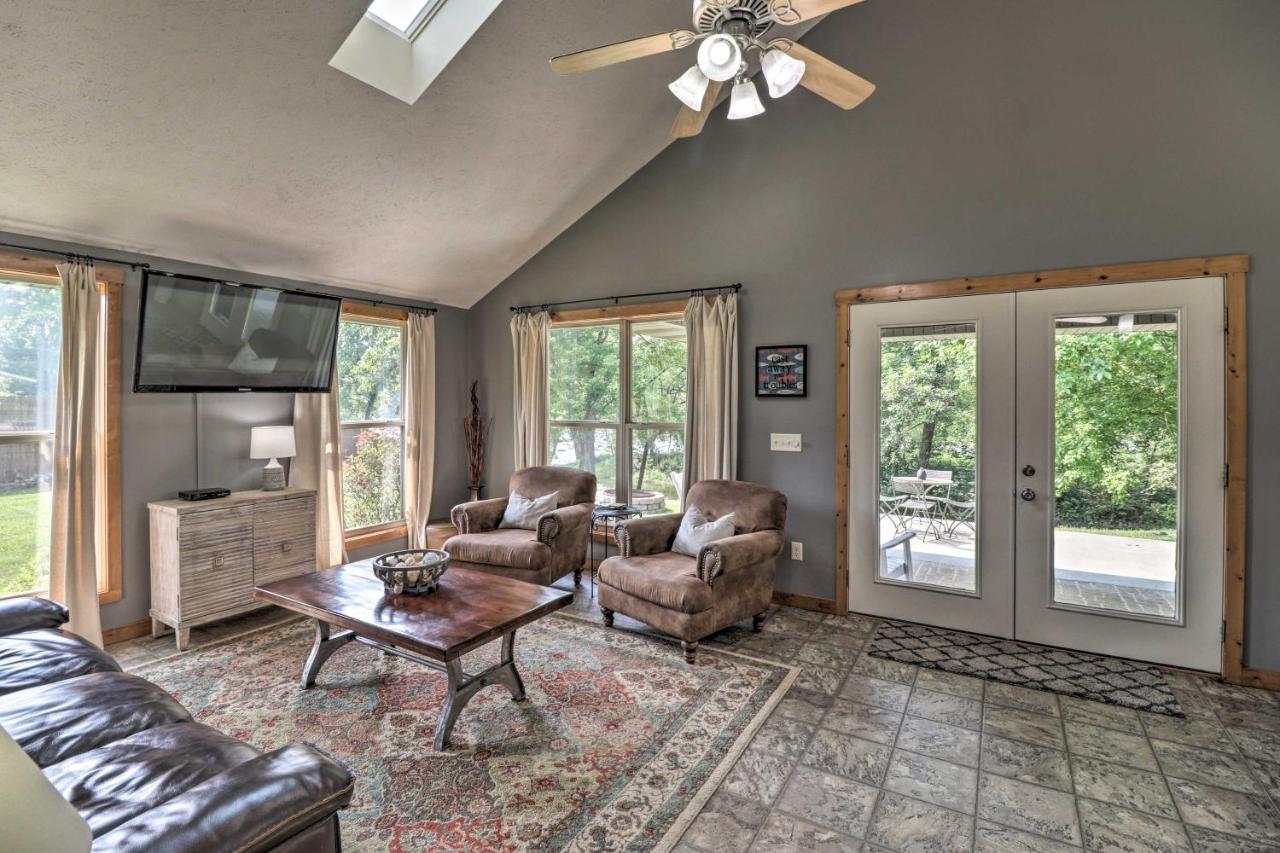Mountain Home Cottage With Deck On White River! Gassville Extérieur photo