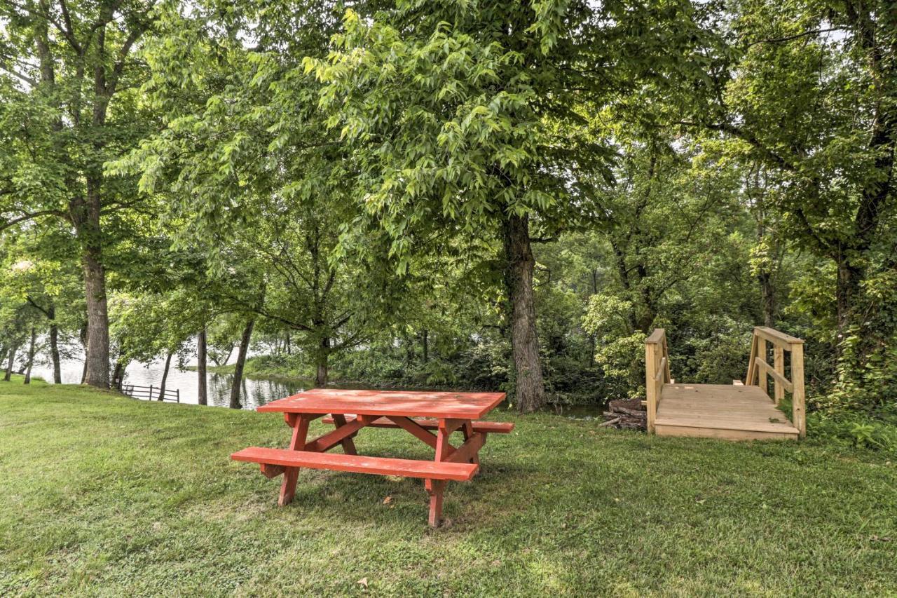 Mountain Home Cottage With Deck On White River! Gassville Extérieur photo