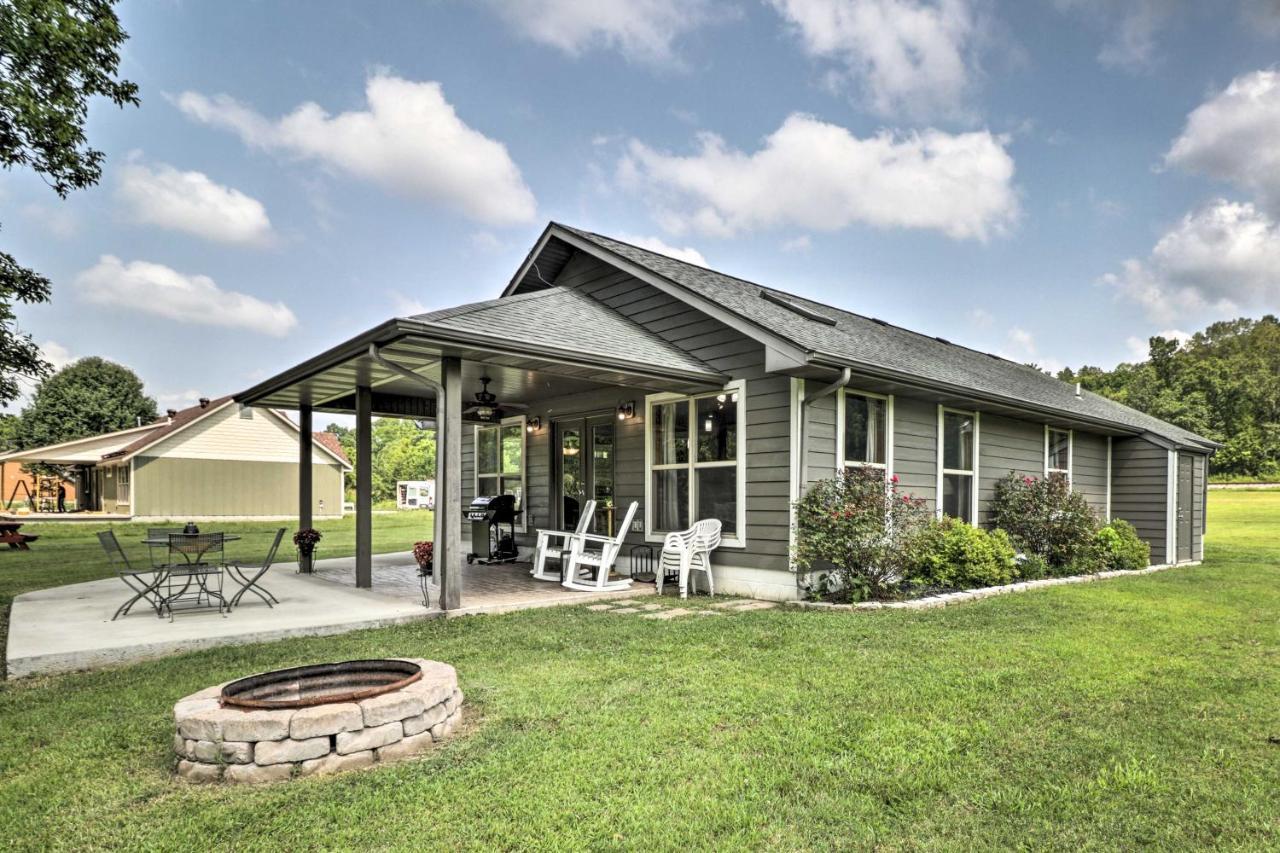 Mountain Home Cottage With Deck On White River! Gassville Extérieur photo